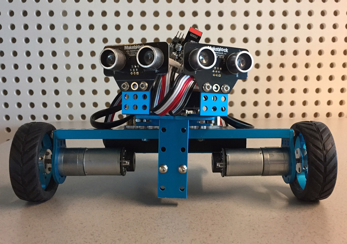 Unleash the building bots: 3d printing structures with an autonomous robot swarm